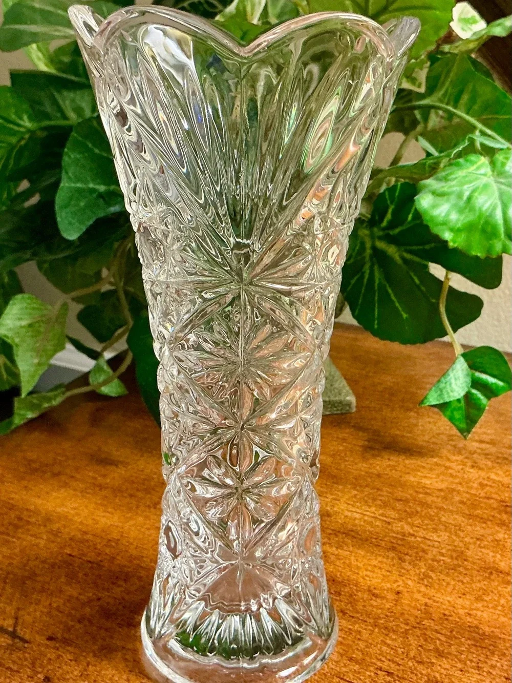 European Style Crystal Glass Lily Vase